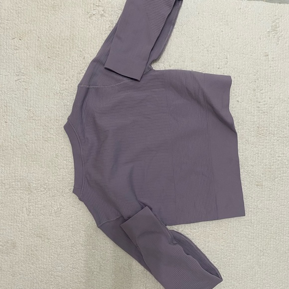 Dick’s Sporting Goods Cropped Athletic Long Sleeve Top - Picture 4 of 5